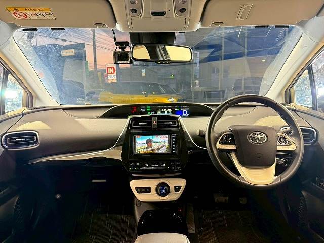 自宅に居ながらスマートフォンで商談！MEGA SUV南風原店ではWEB商談サービスを導入しています。詳細は店舗までお問合せ下さい！TEL：098-996-4242