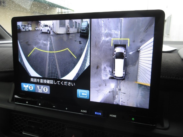 運転をしやすくする多彩な視界を手に入れるシステム。「見通しの悪い交差点での発進」「料金所などへの幅寄せ」「バック駐車」「縦列駐車」といった、多くの人が苦手意識を持ちやすいシーンで効果を発揮します。