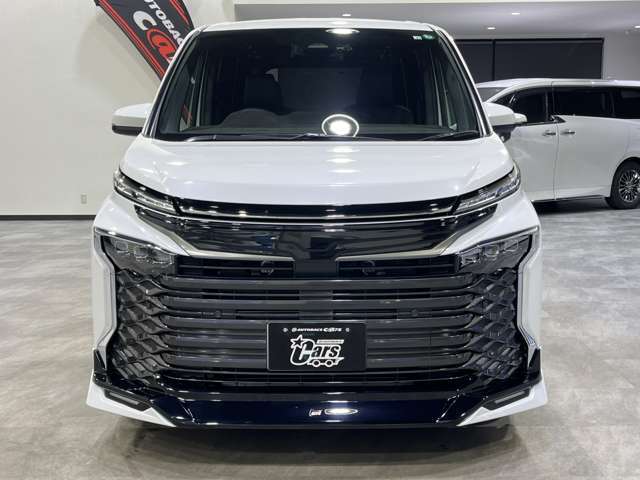 トヨタ ヴォクシー 1.8 ハイブリッド S-Z E-Four 4WD 2022年 2.0