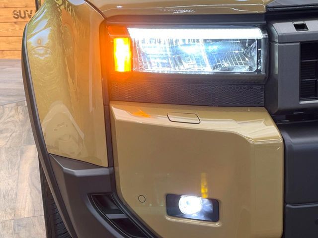 【LEDヘッドライト】悪天候や夜間走行時も良好な視界を確保し安心して運転できる高輝度LEDヘッドライトを装備！点灯速度が早く、消費電力も抑えられています。