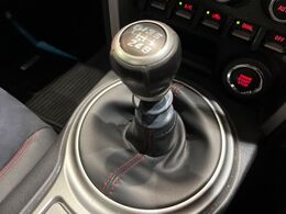 【フロア6速MT】走りの6速MT！！スポーティーな走行をお楽しみいただけます♪