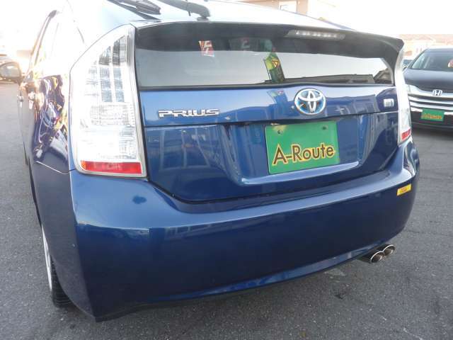 大きな傷や凹みなどはありません。　鈑金工場も完備しておりますので格安の鈑金塗装が出来ます。　納車後の修理もお気軽にご相談ください。大きな傷や凹みなどはありません。　鈑金工場も完備しておりますので格安の