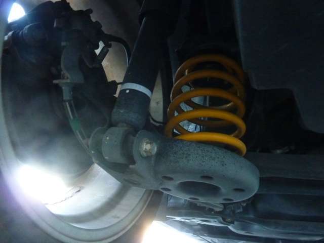 エールート吉川店は、営業時間　10：00から19：00　定休日は、毎週木曜日・第1水曜日（祝祭日は除く）となっております