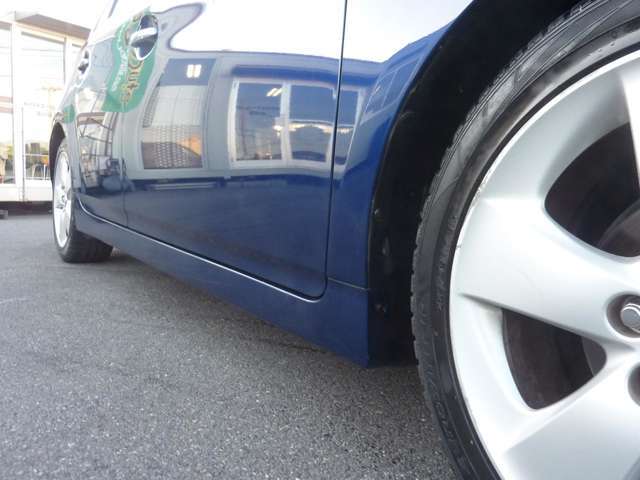 当社はあいおいニッセイ同和損保の代理店です。　もしもの時のレッカー500kmなどサービスがあるので遠方での事故や故障でも安心です。　車の買い替えに合わせて保険会社の切り替えもお気軽にご相談ください。