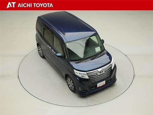 両側パワースライドドア付きだから、狭い駐車スペースなどでの乗り降りラクラク♪小さなお子さまのいるご家庭には嬉しい装備です。
