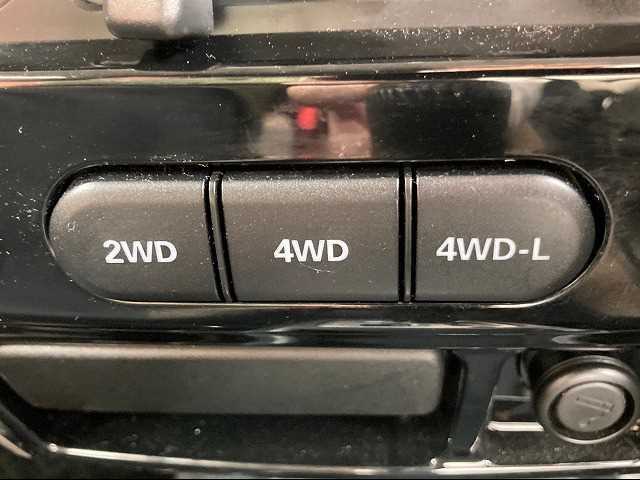 ボタン一つで4WDの切り替えが可能です！