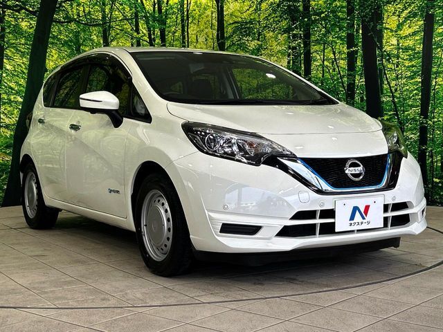 大好評のボディコーティング「弾スプラッシュコート」もご納車までに施工可能。通常のガラスコートと異なる、耐久年数6年の無機質ガラスコーティングが、ボディをキレイな状態に保ってくれます。