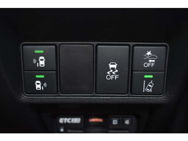 【ホンダセンシング】ミリ波レーダーと単眼カメラで検知した情報をもとに、安心・快適な運転や事故回避を支援する、先進の安全運転支援システムがついてます♪