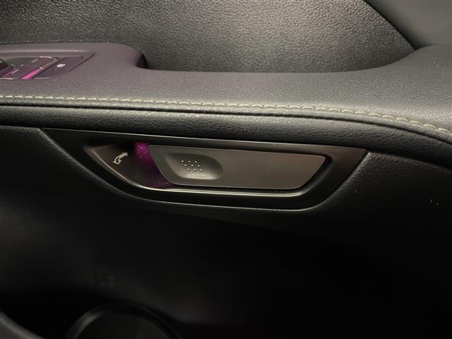 【窓操作部】軽い力で、窓を開けたり閉めたりすることができます！掲載箇所以外にご希望の写真がございましたら、お気軽にお問い合わせ下さい！メールや郵送でお送りさせていただきます。