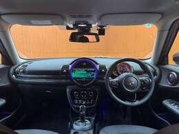 BMW、メルセデス、アウディといったドイツのプレミアムブランド中心とした、各種輸入車ブランドを同時に較べることができます。