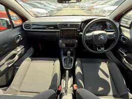 LIBERALA静岡の物件をご覧いただきまして誠にありがとうございます。心ゆくまでおクルマ選びをお楽しみください。