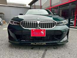 ほぼ全ての車両にひと目でBMWだと分かるこの特徴的なフロントグリルが備えられ、デザイン・アイコンとして親しまれてきました。