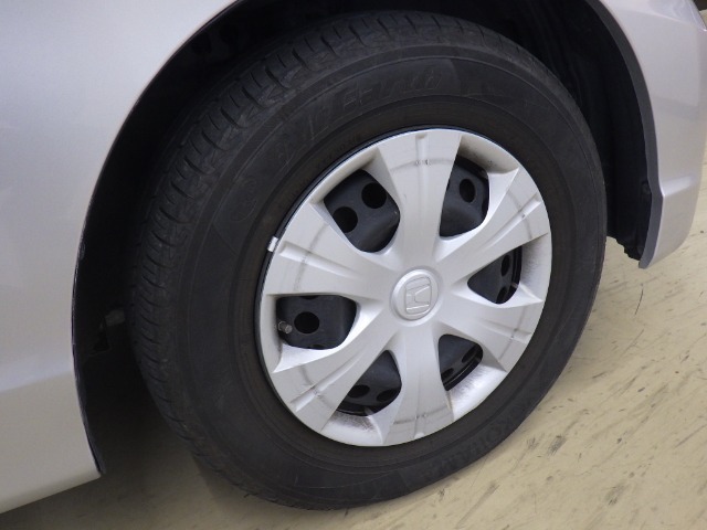 タイヤ　185/70R/14