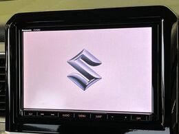 【純正8型ナビ】人気の純正ナビを装備。オーディオ機能も充実しており、Bluetooth接続すればお持ちのスマホやMP3プレイヤーの音楽を再生可能！毎日の運転がさらに楽しくなります！！