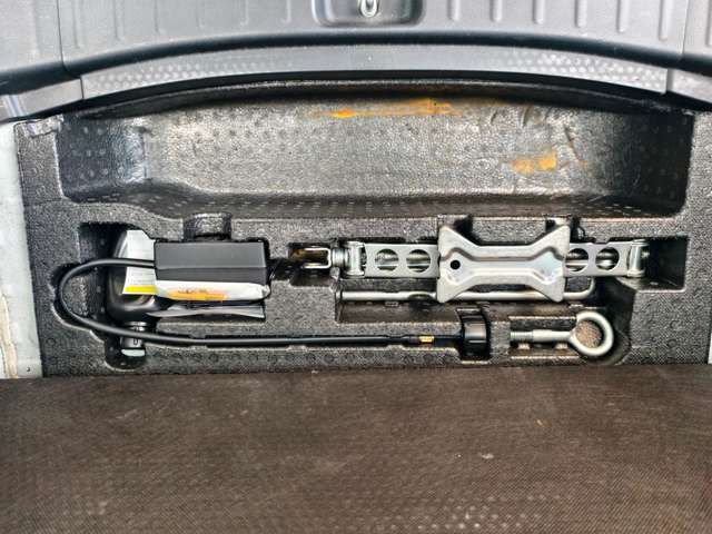 ナビやオーディオなどの注文取付けも行っております