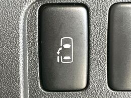 【パワースライドドア】スマートキーや運転席のスイッチでスライドドアの開閉が可能♪電動だから力を入れてドアを開ける必要が無く、小さいお子様でも、重い荷物を持っている時もラクに開け閉めできます♪