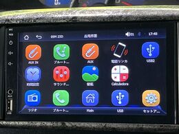 【ディスプレイオーディオ】お持ちのスマホやMP3プレイヤーとの無線接続で音楽再生が可能！コードで繋ぐわずらわしさも無く、手軽にお気に入りの音楽を楽しめます。