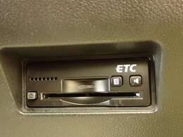 ETC車載器装備！高速道路の料金所で停車することなく、スムーズな精算が可能です。ETCカードをお持ちでない方は、当店でも申し込み手続き可能ですのでお気軽にお問い合わせください。