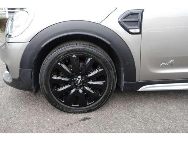 九州運輸局認証　自社整備工場完備！輸入車専門店だから出来る整備ノウハウが当社にはあります！！