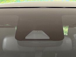 【トヨタセーフティセンス】走行中に前方の車両等を認識し、衝突しそうな時は警報とブレーキで衝突回避と被害軽減をアシスト。より安全にドライブをお楽しみいただけます。
