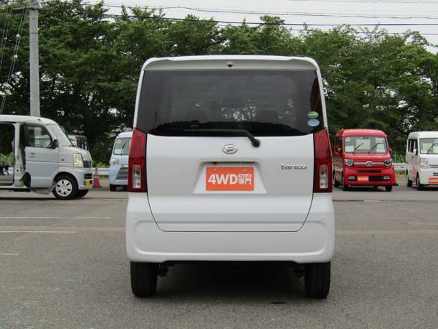 ■自動車保険はプロ代理店（ディーラー特級代理店　三井住友海上、東京海上日動、損保ジャパン日本興亜、あいおいニッセイ同和損保）レッカー積載車とレスキュー作業車を県内拠点で11台配置。