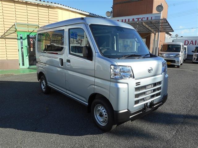 自社「陸運局長指定工場」を完備しております。点検・整備・修理・車検などお車に係わること全てにサポート対応が可能です。有国家資格の専任整備スタッフに安心してお任せください。