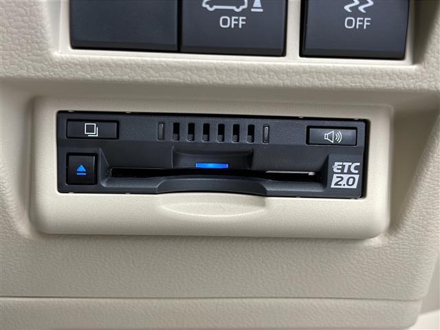 ◆【ETC】有料道路を利用する際に料金所で停止することなく通過できる、ETC車載器（ノンストップ自動料金収受システム機器）が装備されています。セットアップを行うことで利用可能になります。