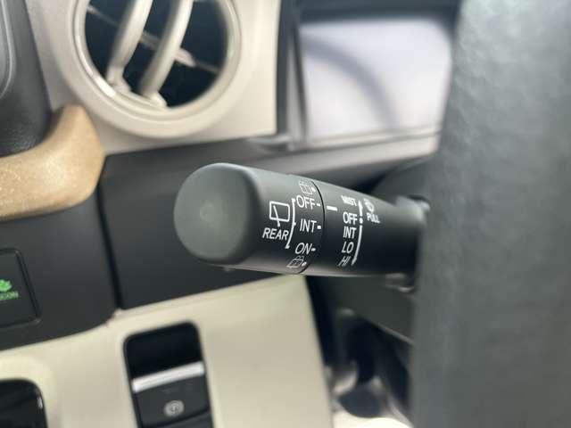 ☆お車についた傷やヘコミ、事故の修理もハヤシにお任せください。自社鈑金工場で修理ができますの安心です☆