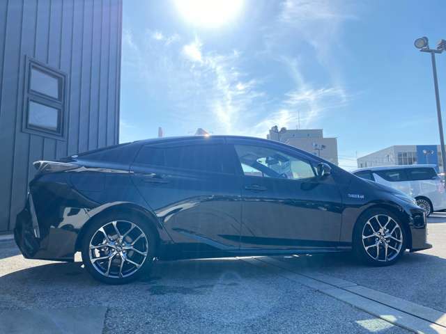 在庫車両に関してはお客様により良いものをご提供する為に品質に拘って仕入れを行っております。各お車の状態はそれぞれですのでご商談時に当店スタッフがご説明させて頂きますのでご安心くださいませ。