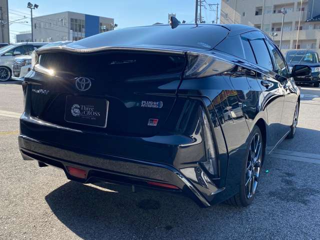 スリークロス滋賀店は総在庫200台以上展示！お客様のお気に入りの1台がきっと見つかります！軽自動車、普通車、キャンピングカーに福祉車両まで店頭に無い在庫もお探しできます♪お気軽にご来店ください！