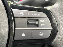 【クルーズコントロール】高速道路もラクラク走行。アクセルを離しても一定速度で走行ができ、長距離運転時の負担を軽減！加速・減速も簡単なスイッチ操作で調整できます。