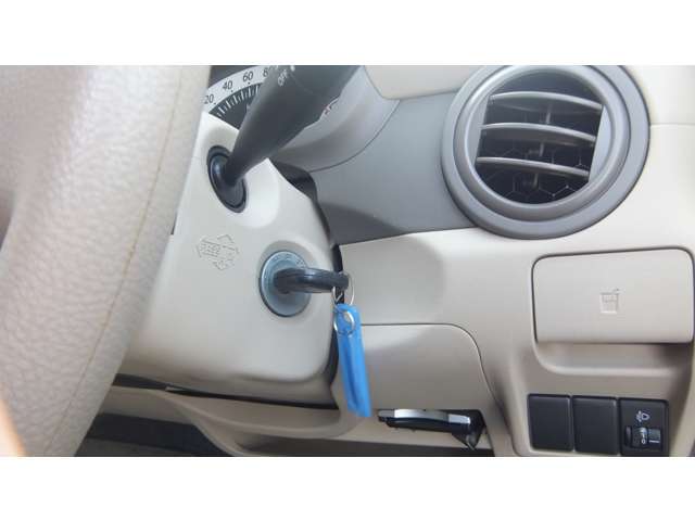 お持ちのお車の買取・下取りもお任せください。お車の状態・年式・車種・走行距離などにもよりますが大切に乗られていたお車の査定を精一杯させていただきます。●下取り額最低10，000円保証●