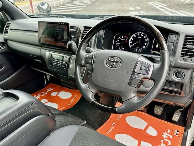 ハイエース専門店ですが、軽自動車から輸入車までなんでもご相談承ります！お問い合わせはフリーダイヤル　0066-9711-629684　まで！