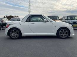 他にも画像がございますので、ぜひご覧いただければと思います。より詳しくお車をご覧いただけます。