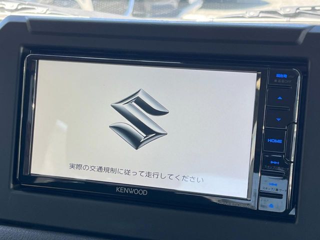 【純正ナビ】人気の純正ナビを装備。オーディオ機能も充実しており、Bluetooth接続すればお持ちのスマホやMP3プレイヤーの音楽を再生可能！毎日の運転がさらに楽しくなります！！