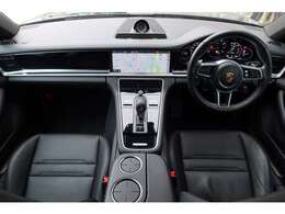 ◆スポーツクロノPKG ◆黒革シート ◆全席シートヒーター ◆レーンキープアシスト ◆BOSEサウンドシステム