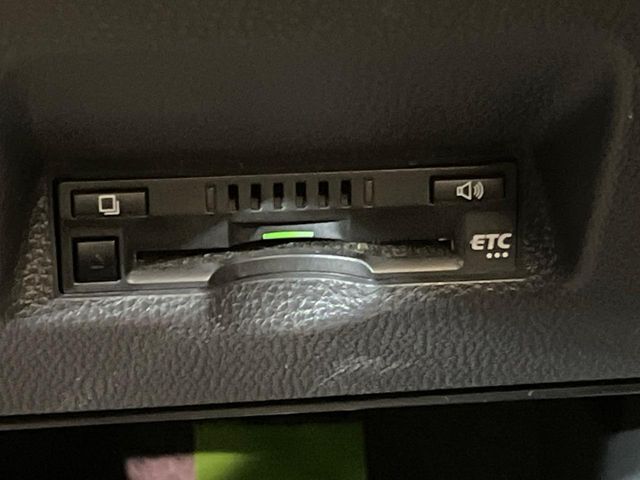 【ETC】高速道路の料金所をストレスなく通過！話題のスポットやサービスエリアに多い「スマートIC」利用時は必須のアイテムです。当店でセットアップを実施、ご納車当日からすぐにご利用いただけます！