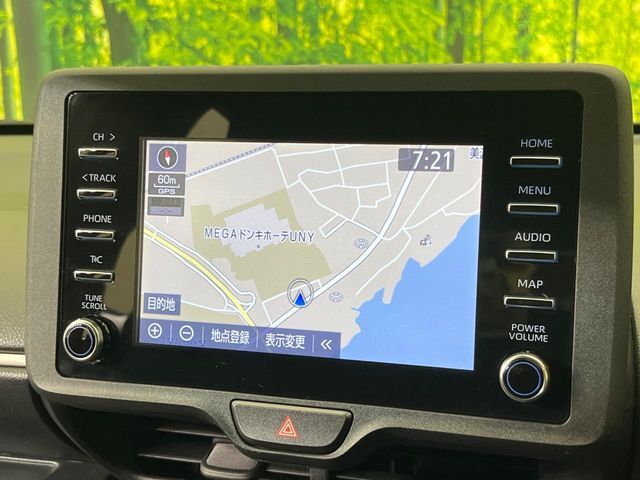 【純正ナビ機能付きディスプレイオーディオ】ナビ機能搭載の他、お持ちのスマートフォンと連携して、ナビやbluetoothでの音楽再生が可能です♪デザインはもちろん操作性も良好！