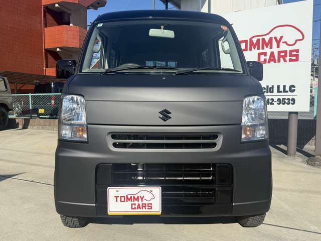 乗り出し価格は？　表示価格で本当に買えるの？　お店に行ったら別途色々付けないと買えないとかじゃないの？　など疑問がありませんか？　当社では表示価格(支払総額)以外の費用は一切頂きません。ご安心ください。