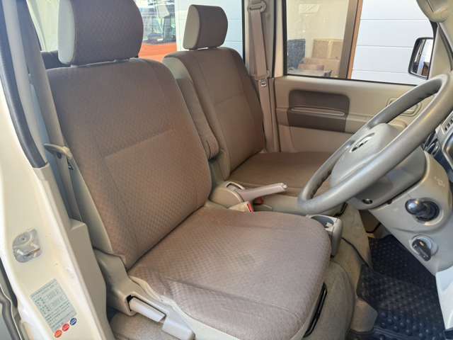 内装清掃済　エアコン　パワーウインドウ　キーレス　5速マニュアル