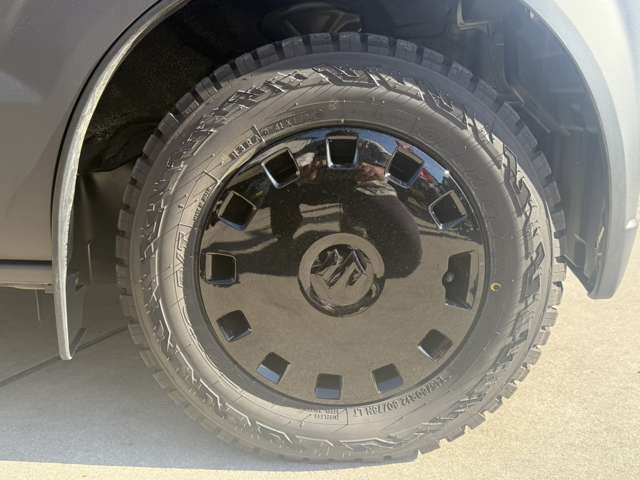 新品タイヤ4本交換済　TOYOオープンカントリーRT