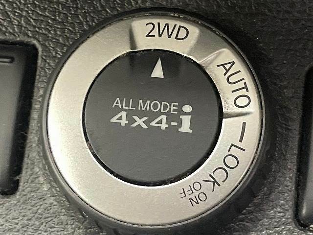 【ALL MODE 4×4】走行中に2WD・4WDの切り替えができ、急な路面変化にも即座に対応できます。