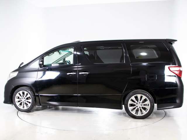 外装は大変綺麗な状態となります！細部に渡り担当スタッフが確認をさせて頂きますのでご安心下さいませ！さらにガラス系ボディコーティングの施工も可能です！詳しくは「CSオートディーラー」にて検索下さいませ！