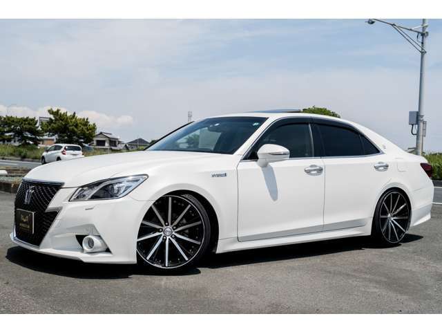 中古車・新車の販売から買取、板金や整備点検修理まで車に関することはおまかせ下さい。購入後のサポートも充実です！