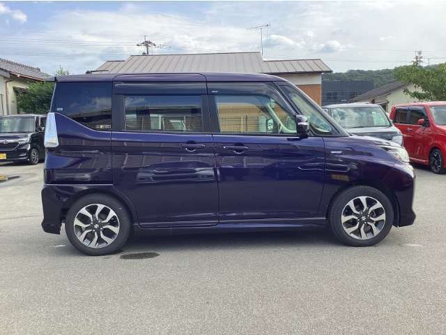 現車を見に来れないお客様には、車両状態の詳しい情報をお電話・メールにてご連絡致しております。スマートフォン、パソコンがあればリアルタイムでの対面にて映像で確認対応できます！