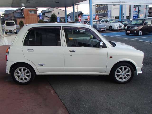 タイベル交換済★9型DSPオーディオ★ナビTV★バックカメラ★ETC2.0★メッキミラー★イエローフォグ★キーレス★HIDライト★ウォーターポンプ交換済★禁煙車★前後ドラレコ★Bluetooth★