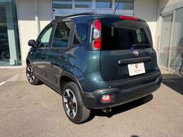 リアパーキングセンサーも装備しておりますので、駐車も安心