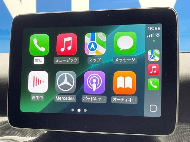 ●Apple　Car　Play：スマホとの有線接続で、ナビ・オーディオ再生などスマホのアプリ機能が画面でも使える便利機能です！