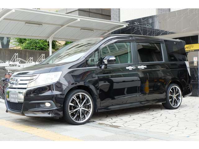 こちらのお車は別ガレージにて保管しておりますのでご来店の際は事前にご連絡お願いいたします！