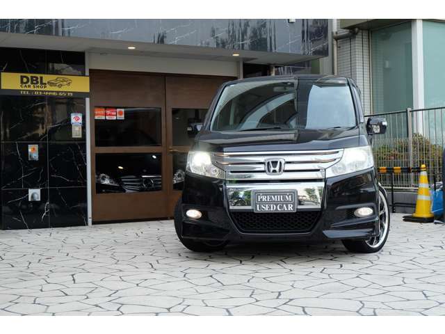 目立ったヘコミも無くおすすめのお車となっております！